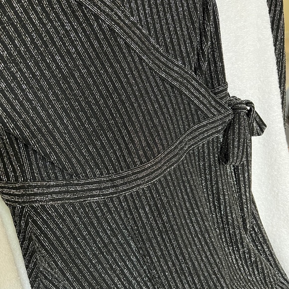 BCBG MAXAZRIA Silver on Black, Metallic lightweight knit Short Wrap Dress - Picture 9 of 14